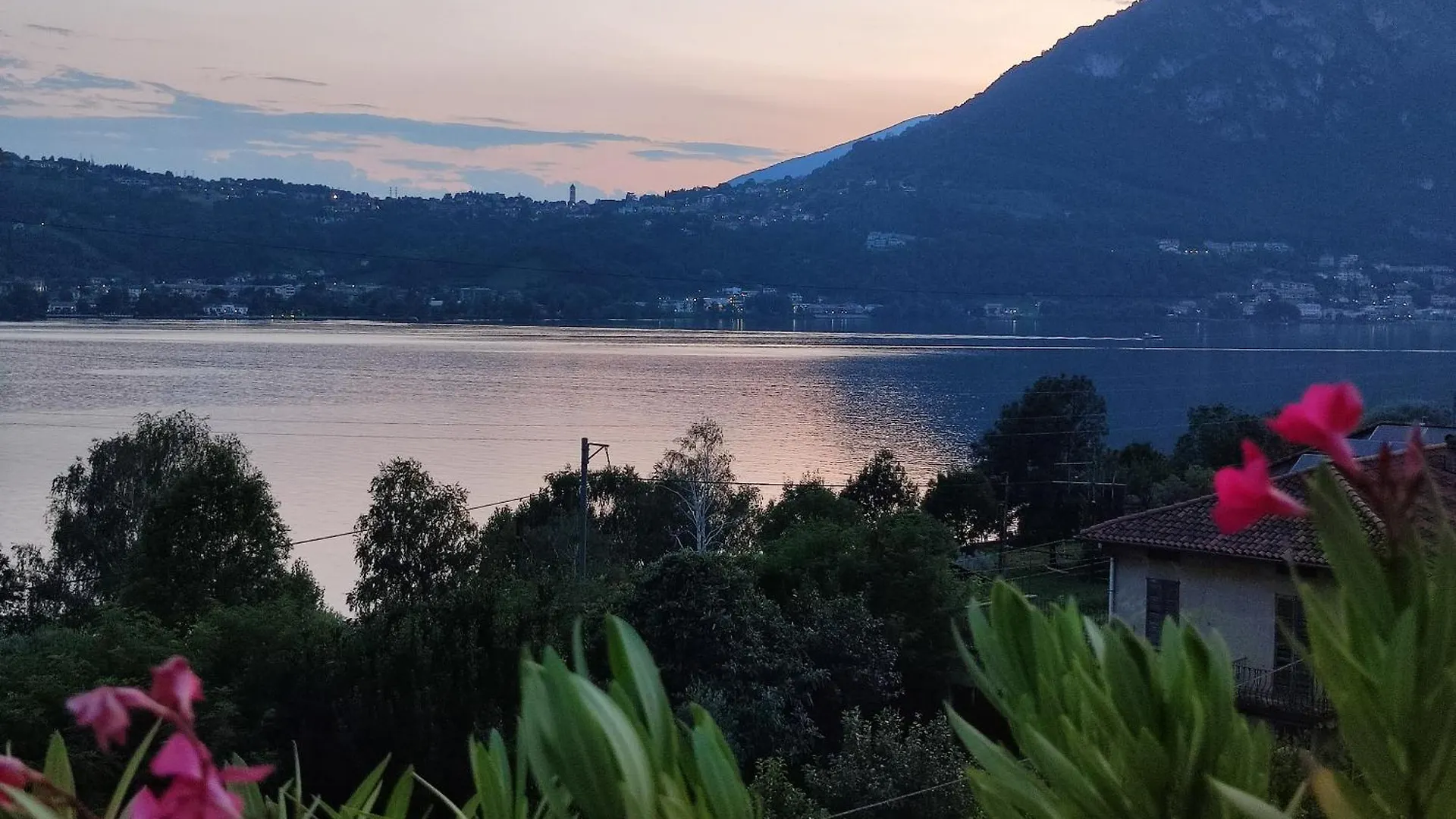 Terrazzo Sul Lago Лекко
